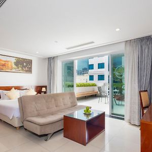 White Lotus Hotel
